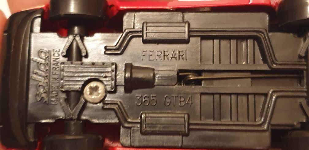 Solido Ferrari 365 Daytona GTB/4 1/43 z pudełkiem! politoys bburago