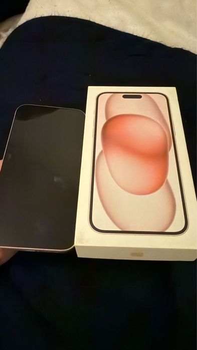 Iphone 15 plus na cor rosa