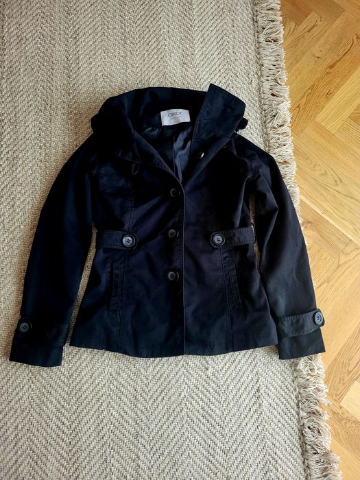 Kurtka taliowana krótki plaszczyk Only