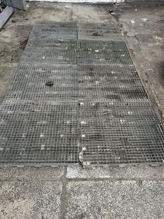 Решітки оцинковані з рефвагону для малярки, мийки