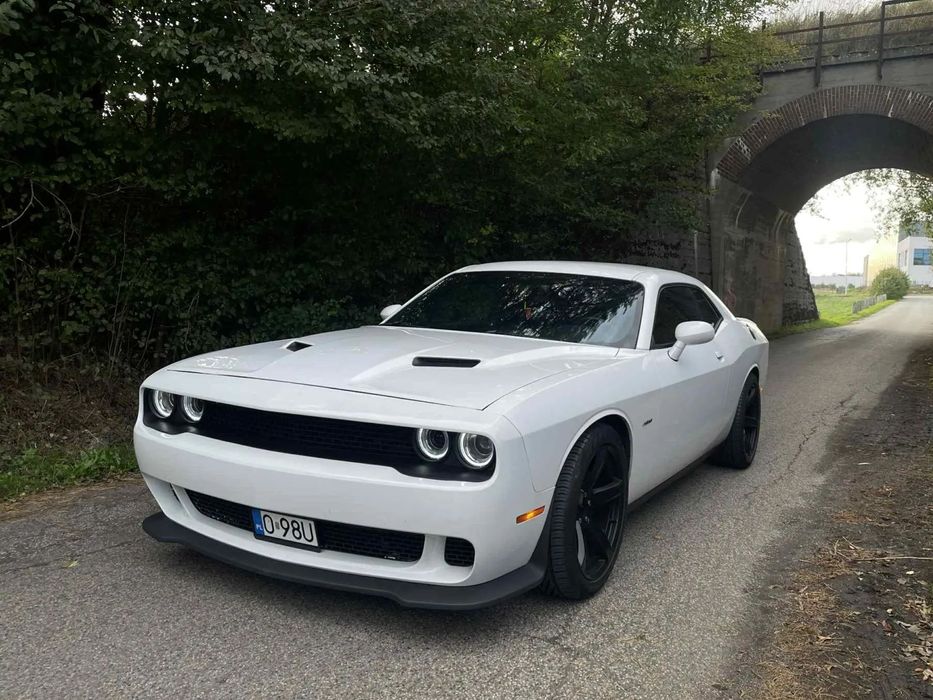Dodge Challenger R/T 5.7 V8 Super Track Pak