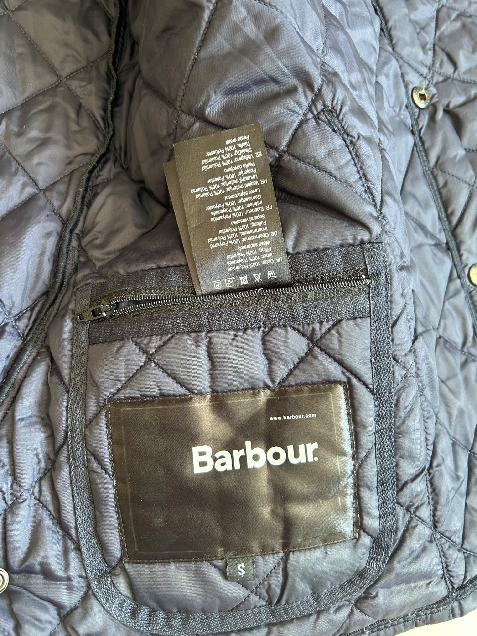 Чоловіча куртка Barbour.