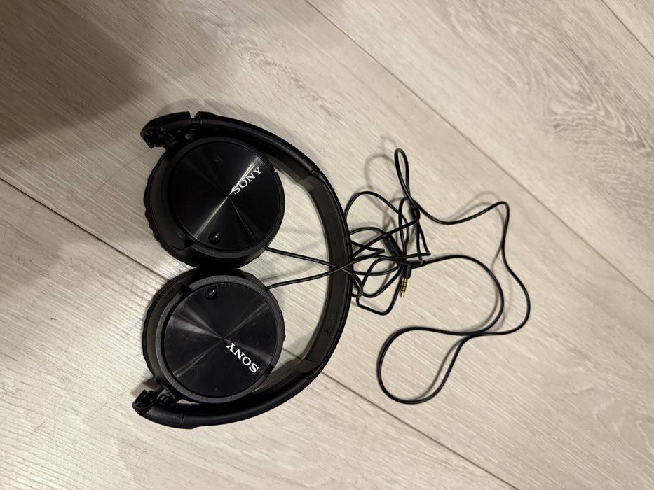 Słuchawki nauszne Sony MDR-ZX110NA: słuchawki z redukcją hałasów