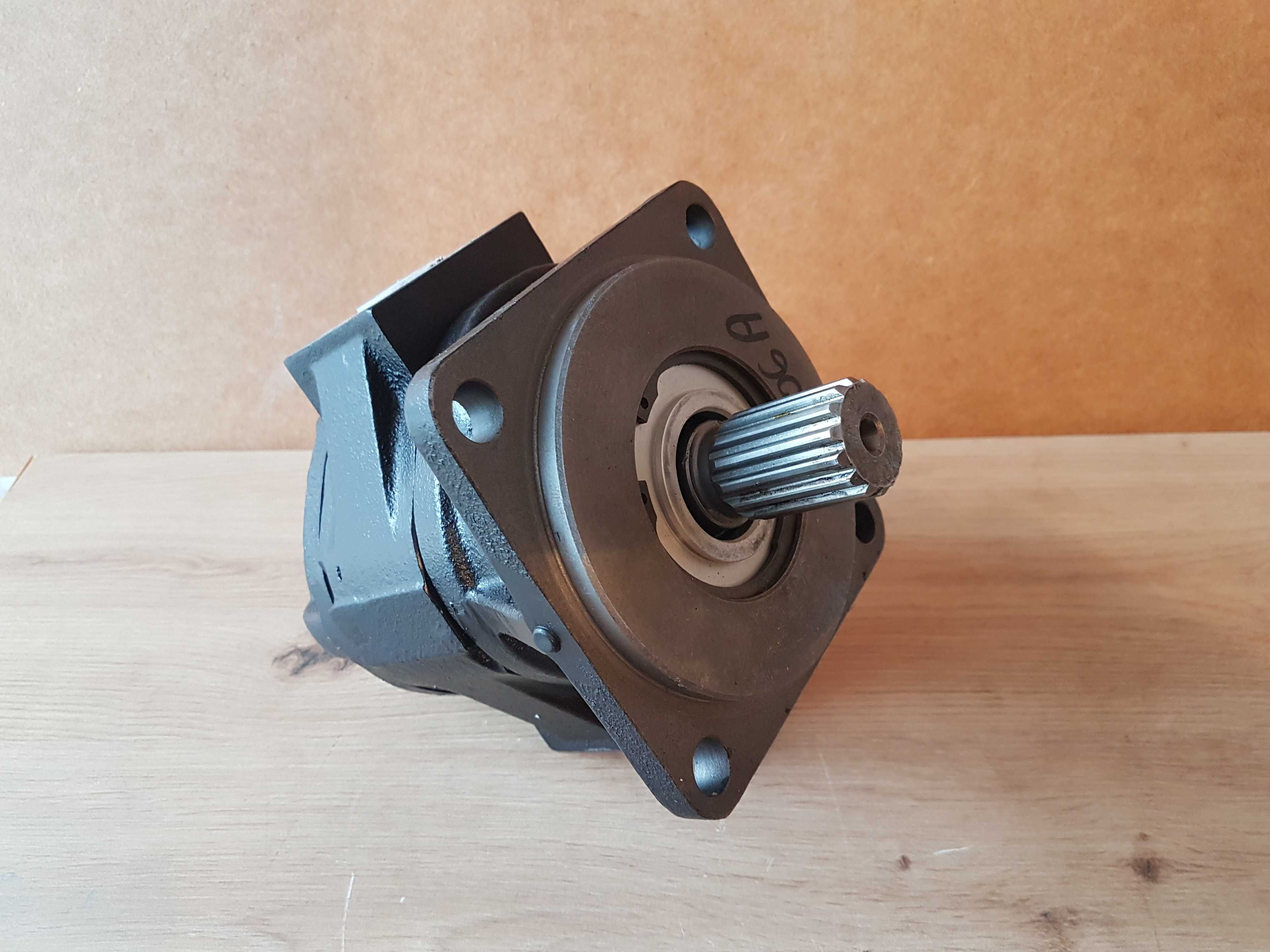 Pompa jazdy P106 ładowarka Ł34