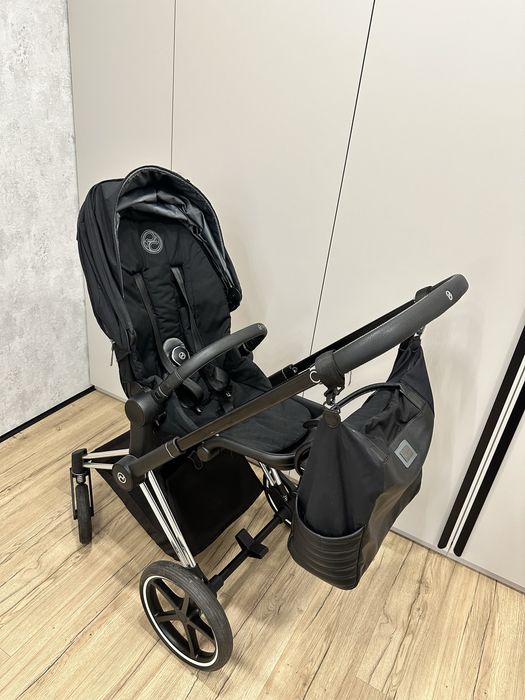 Продам коляску Cybex Priam 4.0  Chrome Black