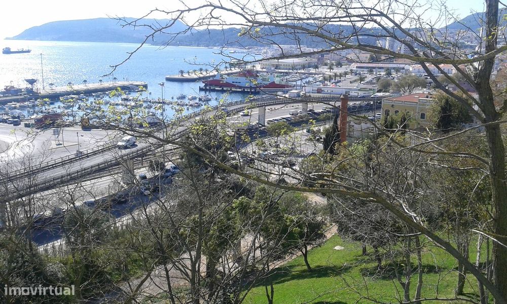 Lote Terreno Urbano Centro Setúbal para construção 4 Prédios