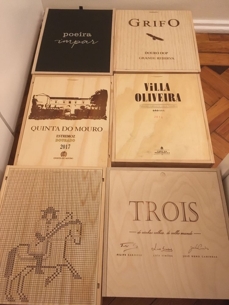 Caixas de madeira e tampas de vinho (novas todas as semanas)