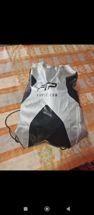 vendo saco de pancada semi novo completo