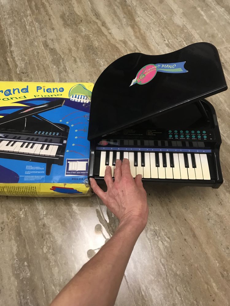 Продам пианино рояль Grand Piano