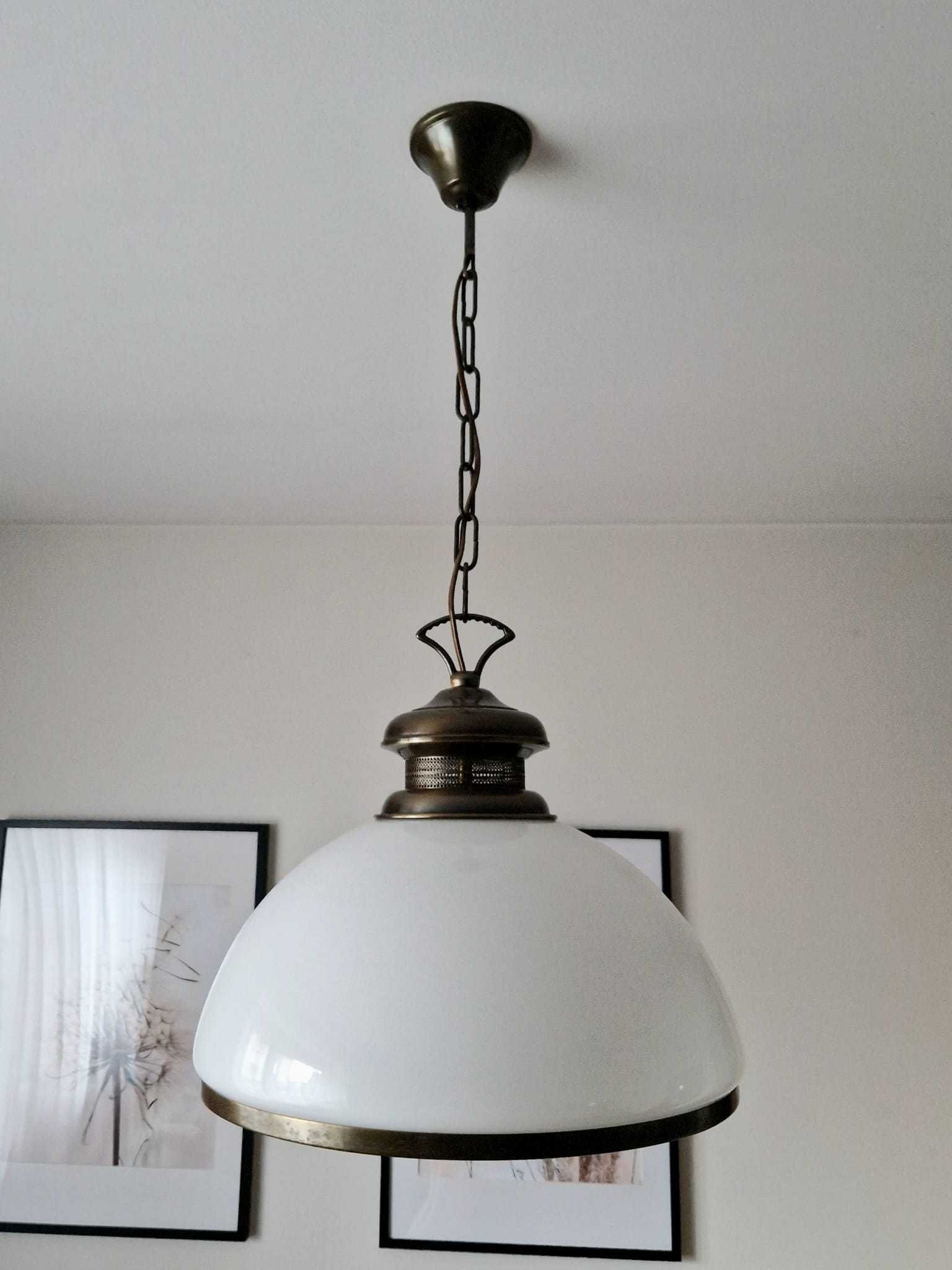 śliczna stara lampa