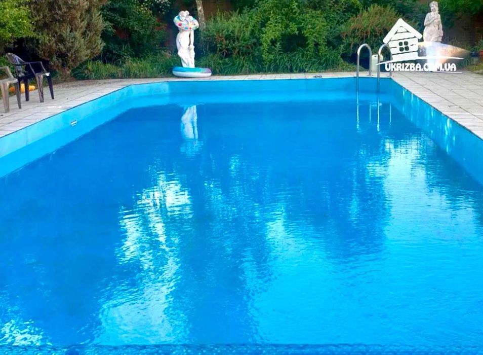 Київ. Будинок 360кв. Ділянка 16 соток, до 15 осіб.