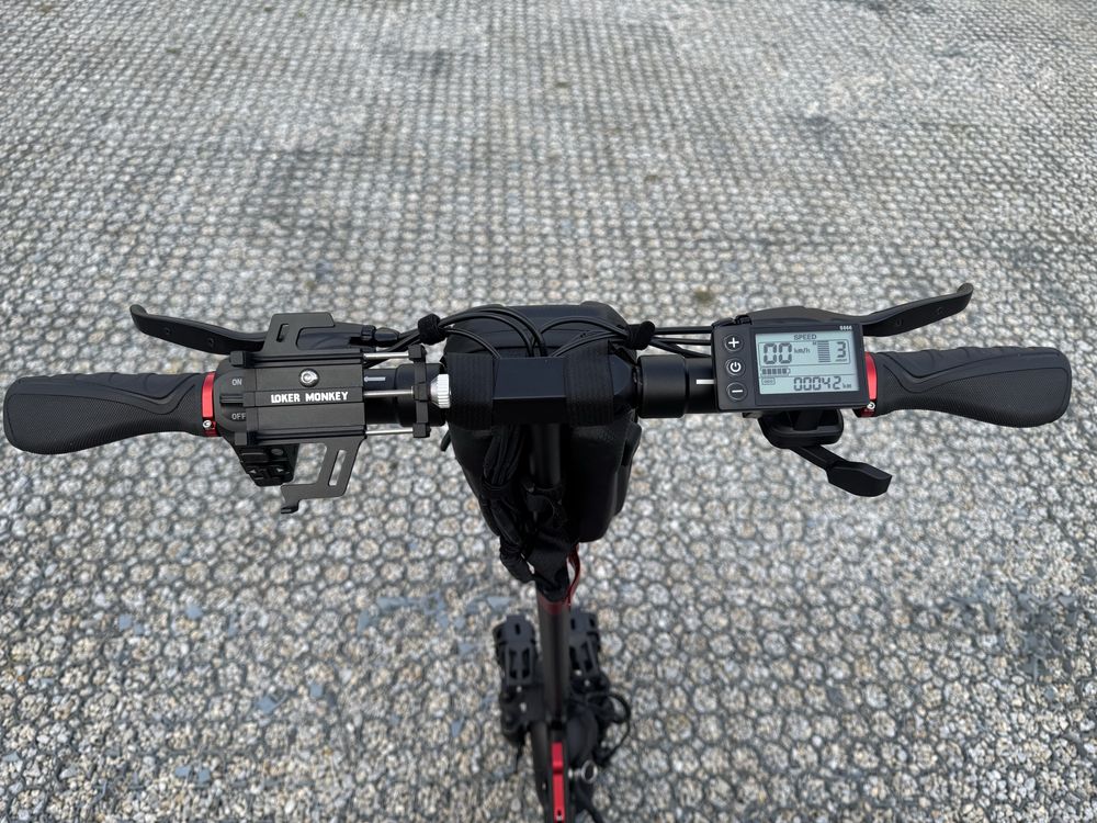 Trotinete ECROSS PRO BOOST 48V 1600W Preto