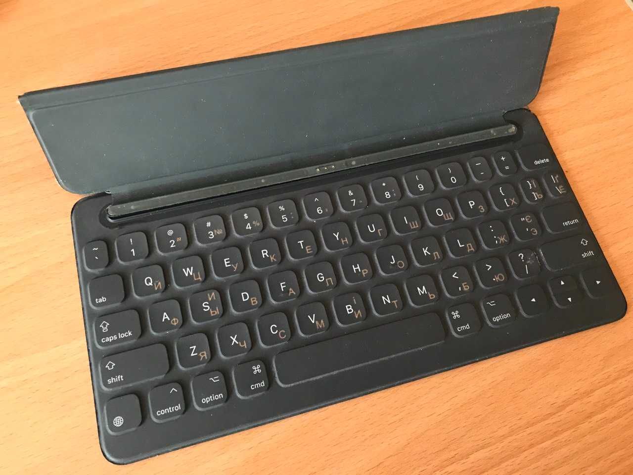 Клавіатура Apple iPad Smart Keyboard для iPad (7,8,9 та air 3) A1829