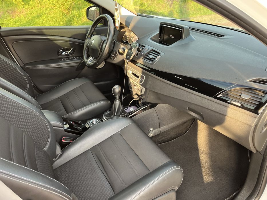 Reno Megan 2015 року