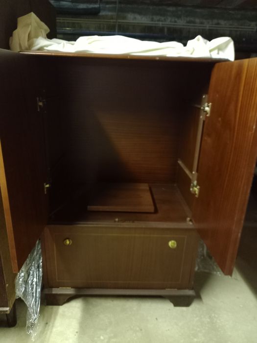 Armário para TV ou aparelhagem