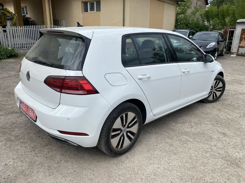 Volkswagen E golf 2020 року 15 тис пробігу