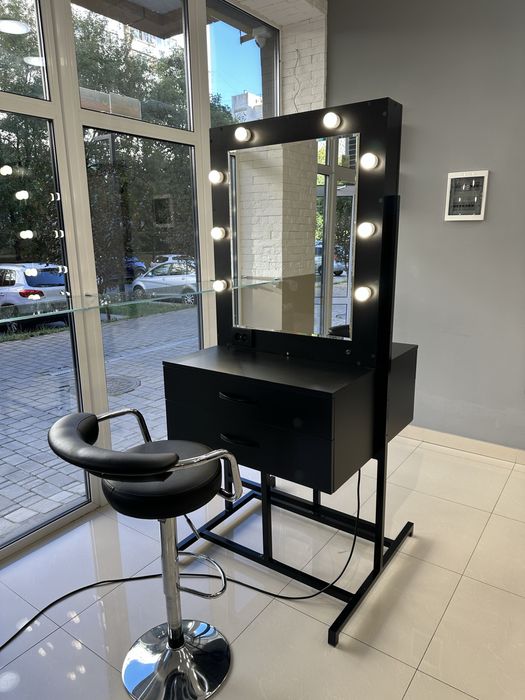 Дзеркало візажне з підсвіткою на 2-х майстрів