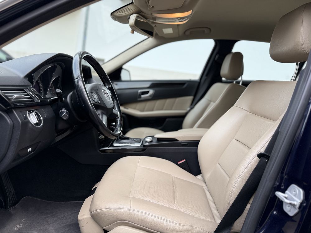Mercedes-Benz E 220 CDi Avantgarde BlueEfficiency Auto.