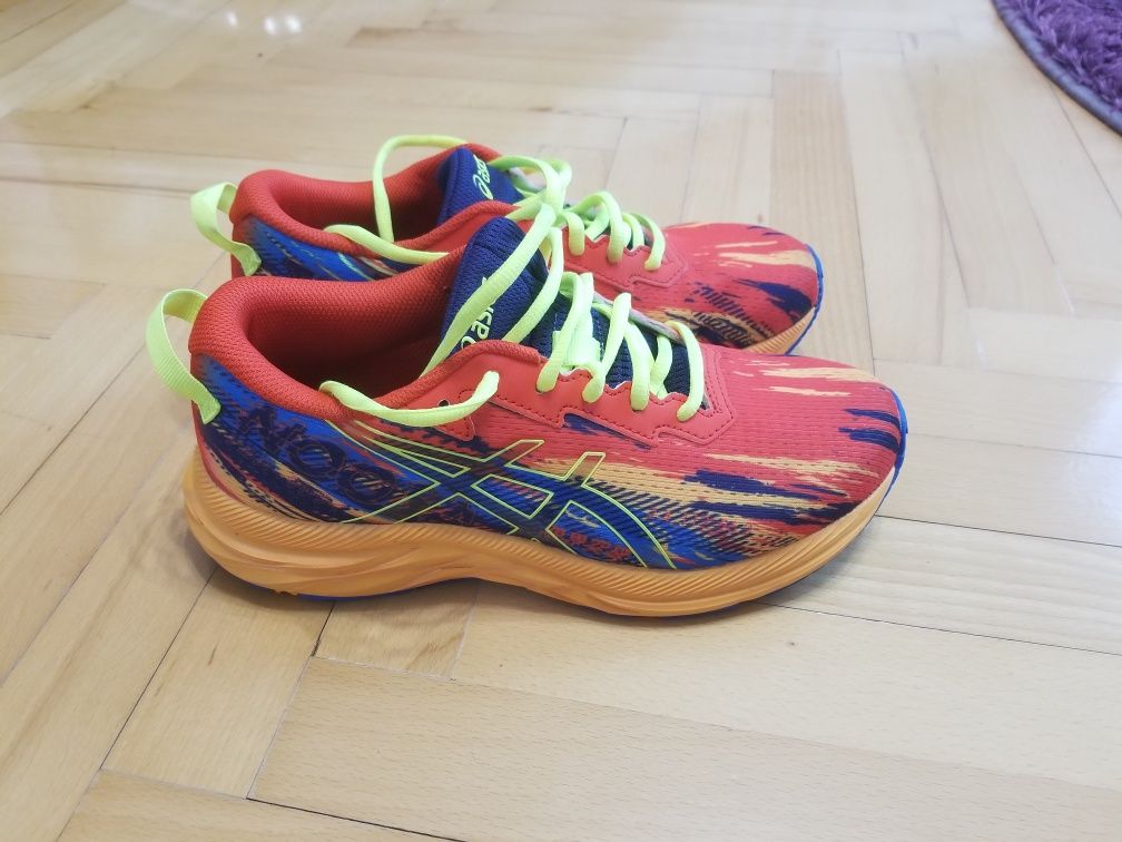 Кроссовки Asics Gel-Noosa Tri 13 GS кросовки, кросівки