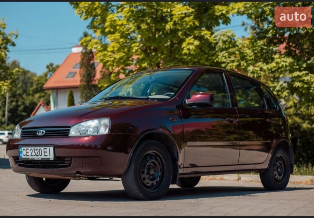 Продам. Лада Калина 2010год 1.6 матор 8кл. Оригинальный пробег 64000км