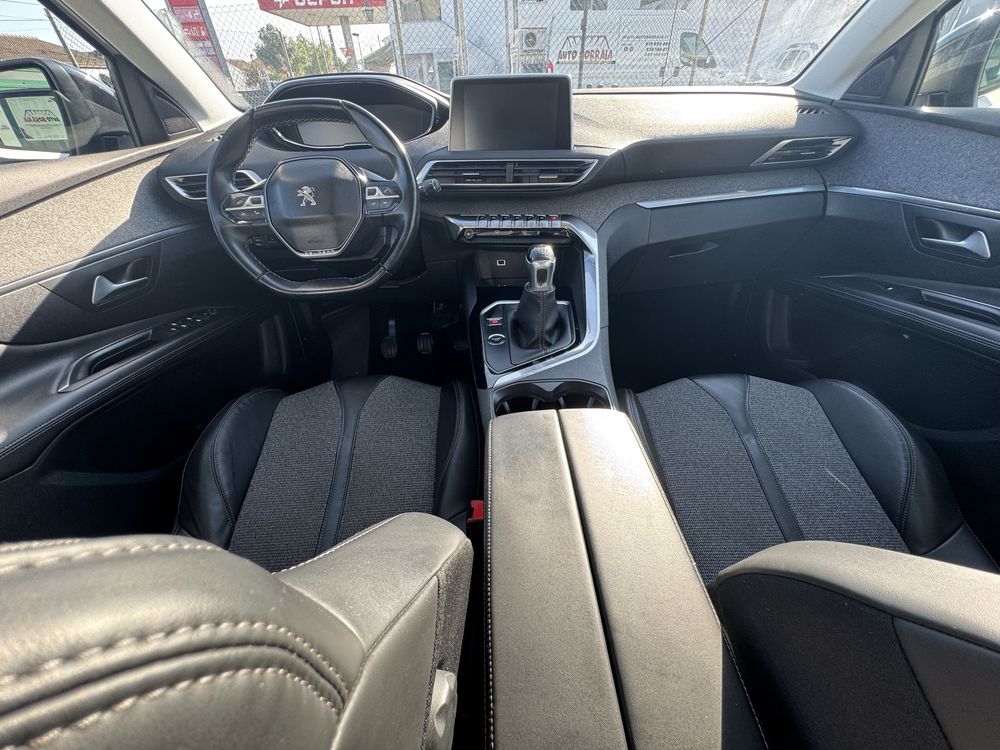 Peugeot 3008 1.2 PureTech Allure 130cv