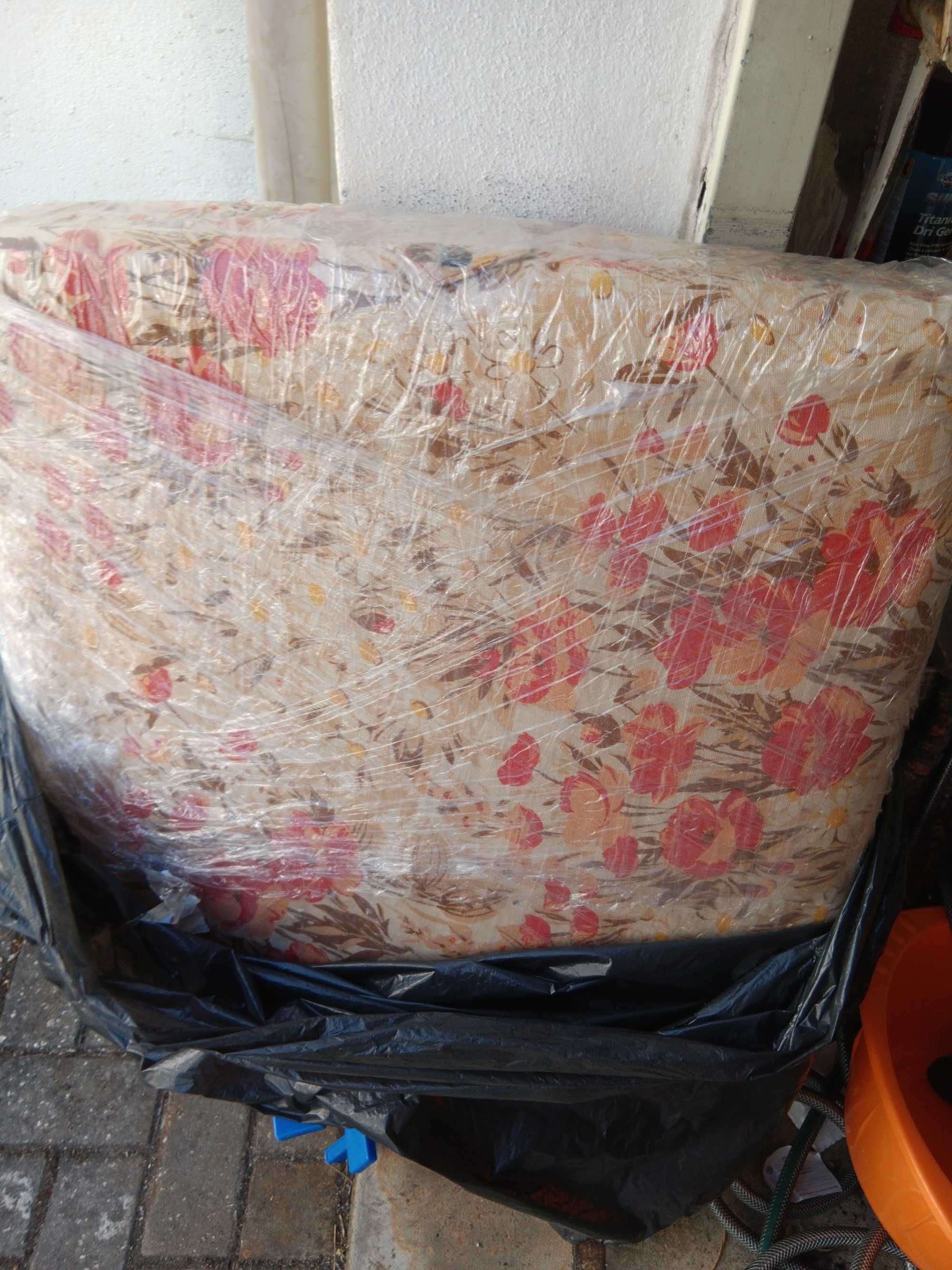Cama dobrável solteiro