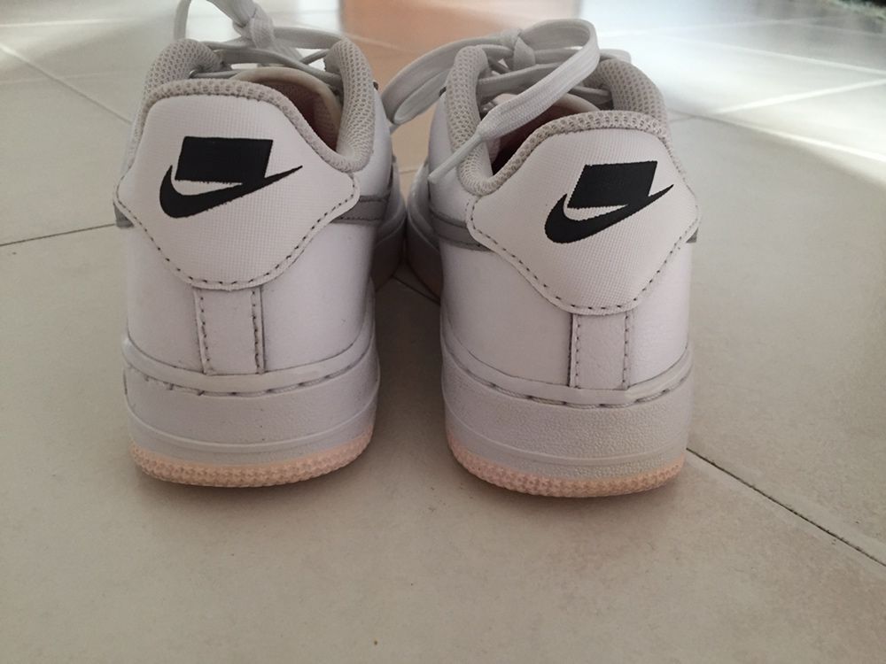 Nike Air Force 1 LV8 GS