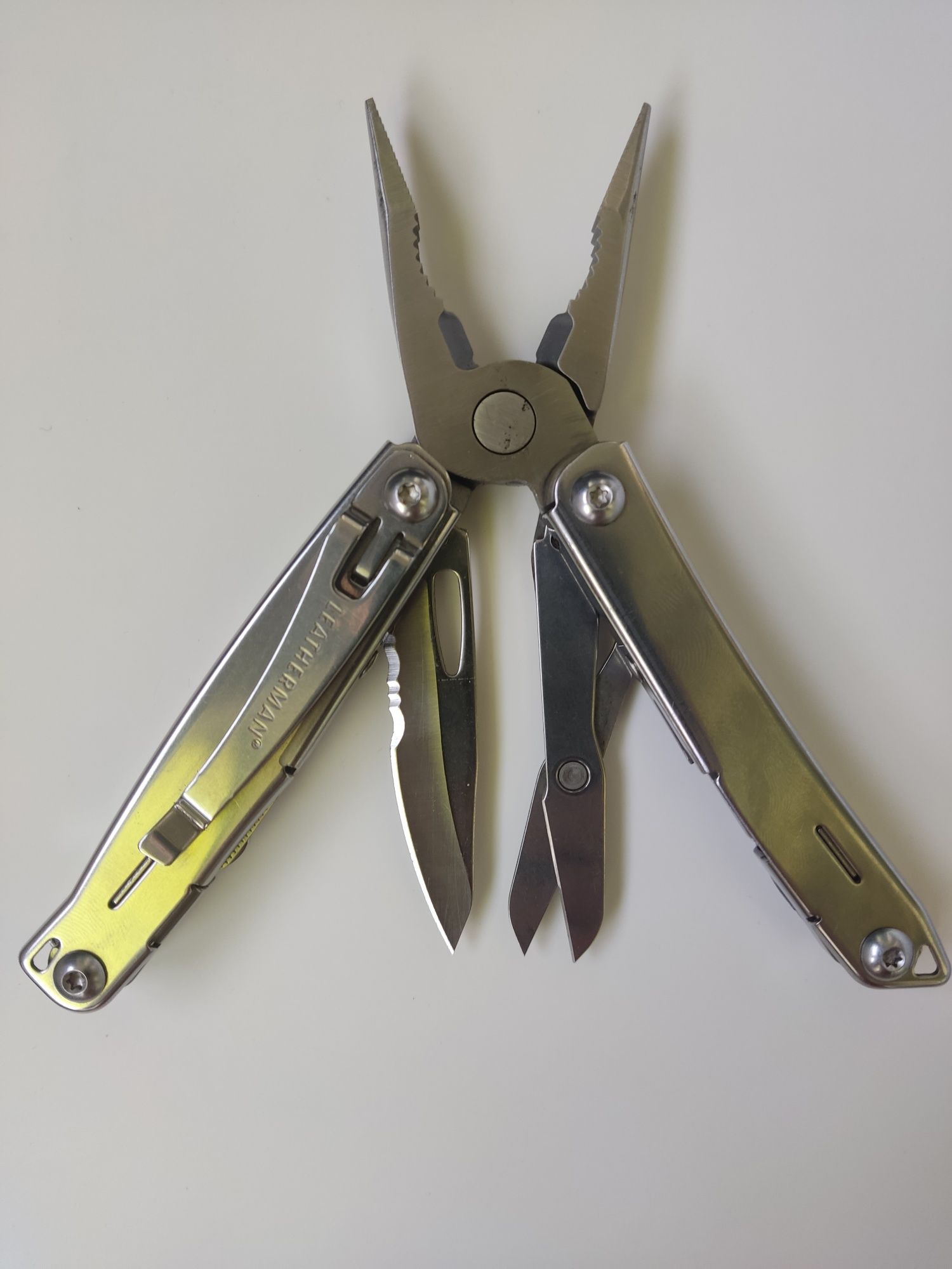 Мультитул Leatherman Wingman/ Лєзєрман Вінгмен