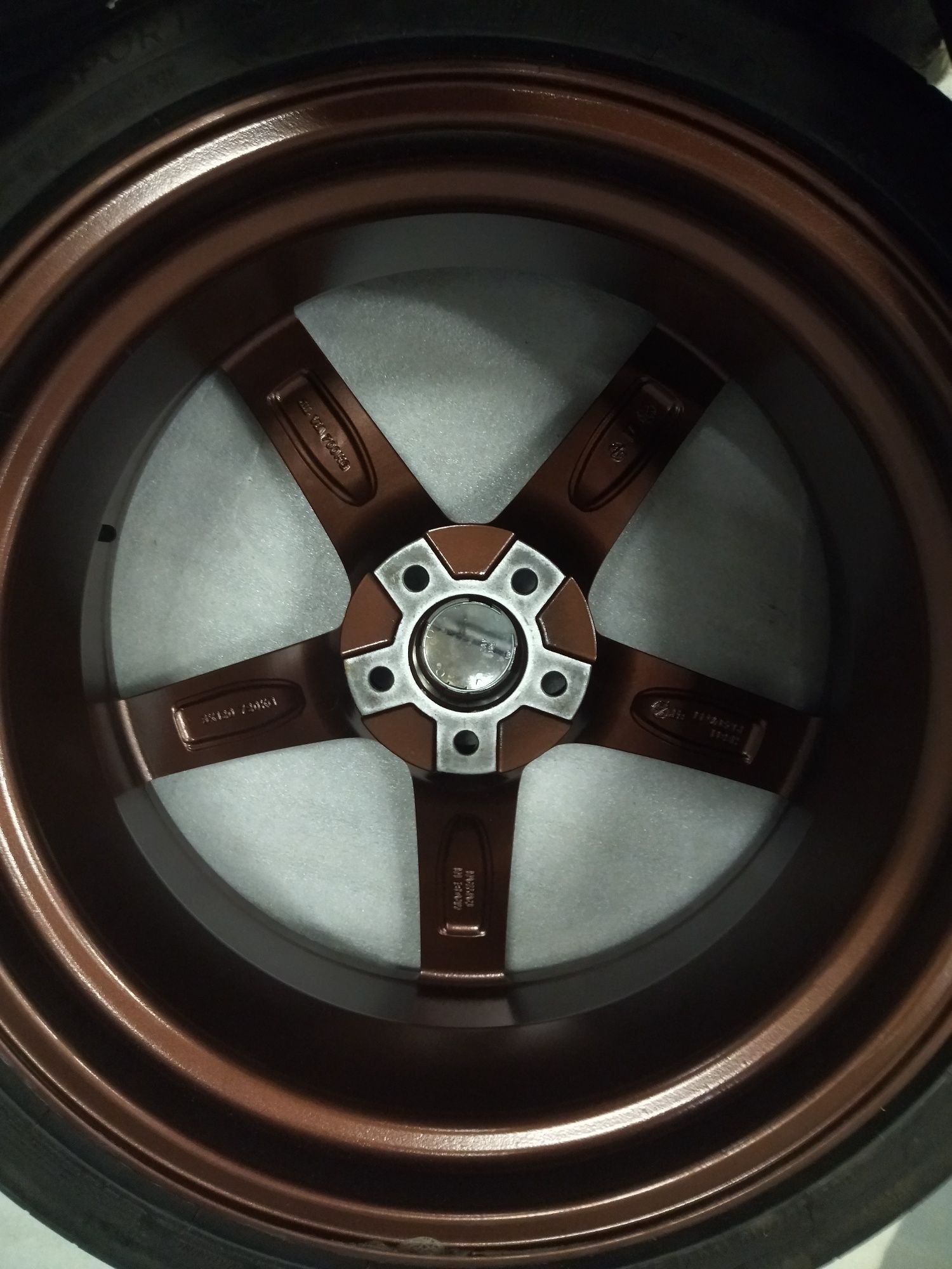 Диски  VOSSEN R19. 5/110. J 8.5. ET45 одноширокі