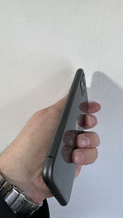Корпус iPhone 11