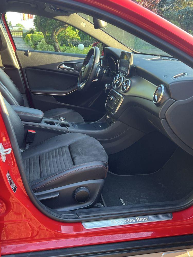 Mercedes GLA 180 AMG ALCANTARA  cena promo tylko  weekend