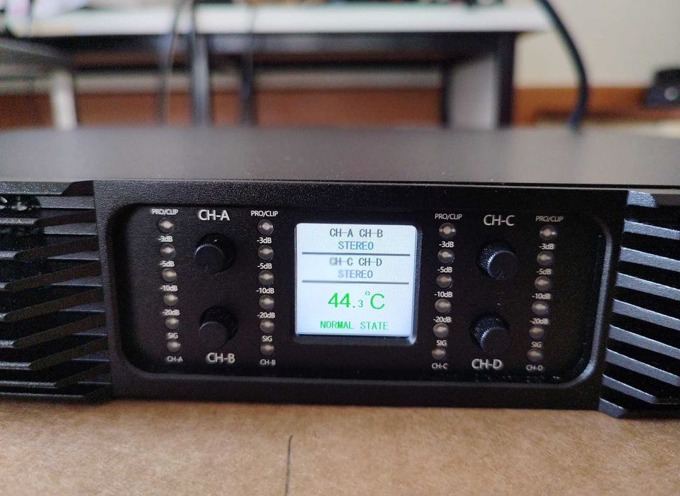 Amplificador profissional 4 canais