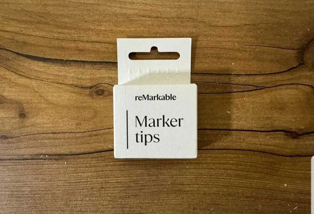 reMarkable paper pro + 2 Book Folio + Marker Plus