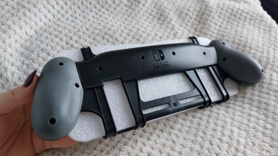 Nintendo Switch zestaw grip + etui ORYGINALNE