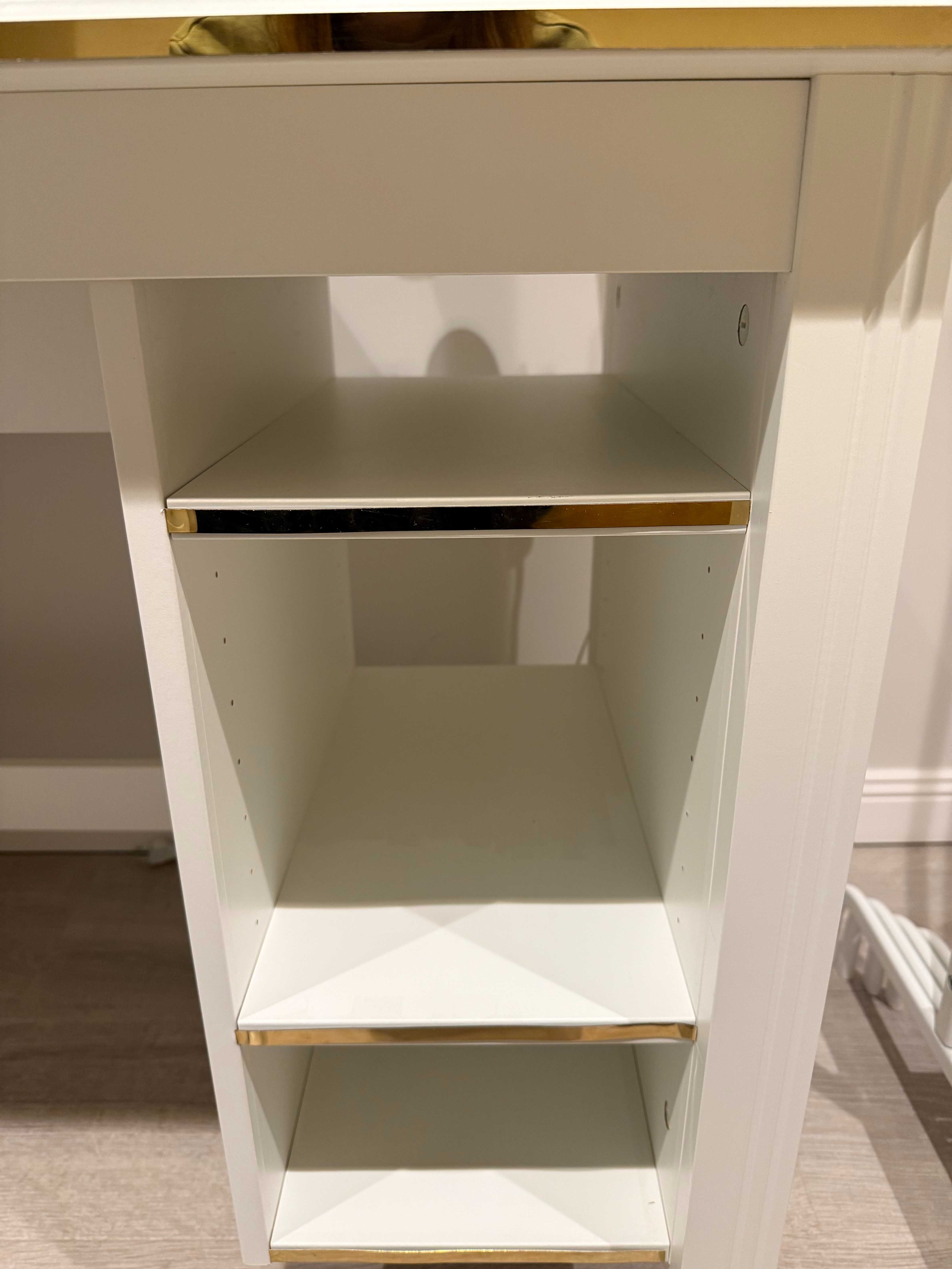 Biurko Ikea Brusali białe, złote zdobienia