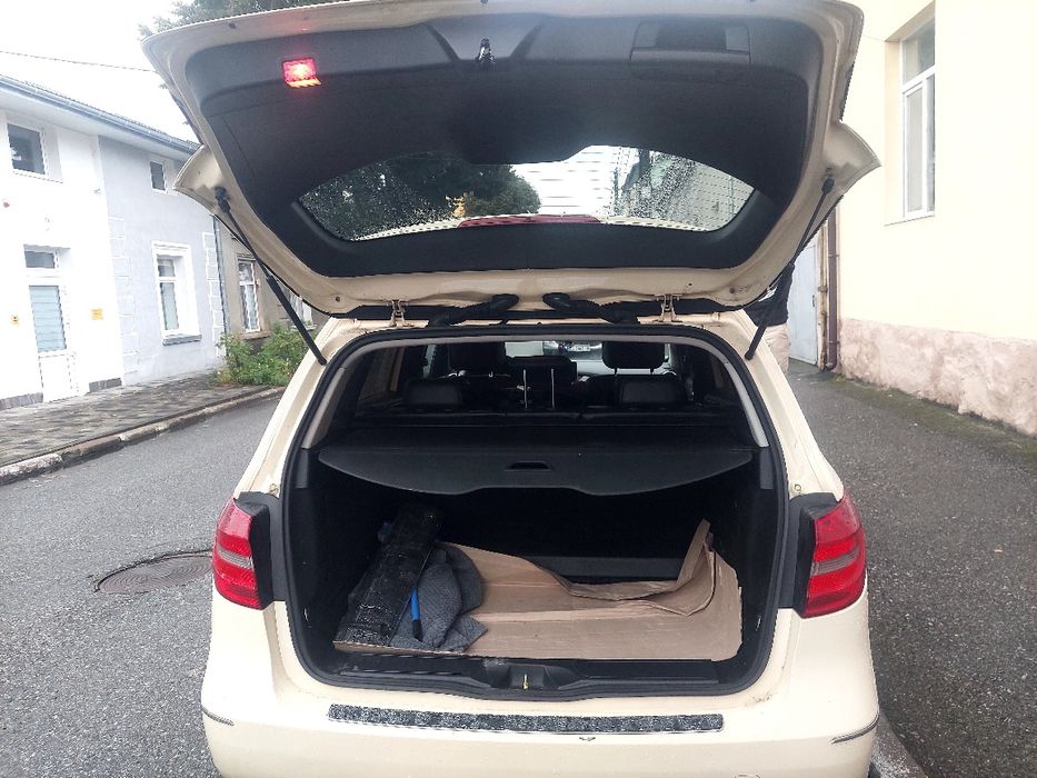 Mersedes Ben's b180 w246