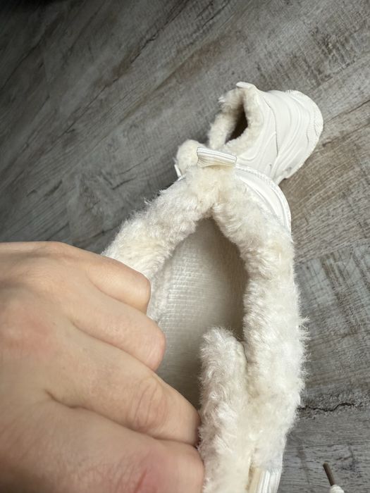 Зимові кросівки жіночі 36