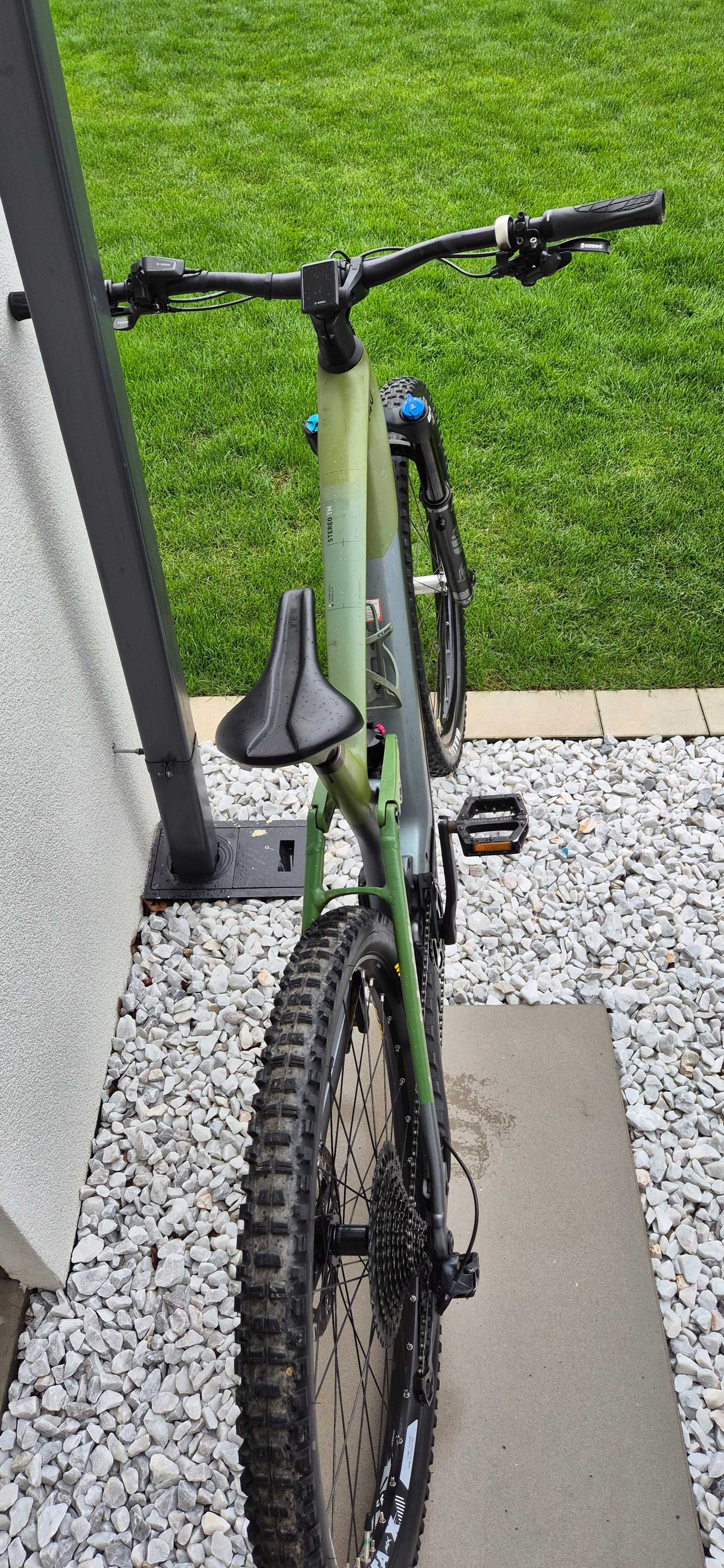 Rower elektryczny Cube (L) TM 140, Bateria 750, Bogata specyfikacja