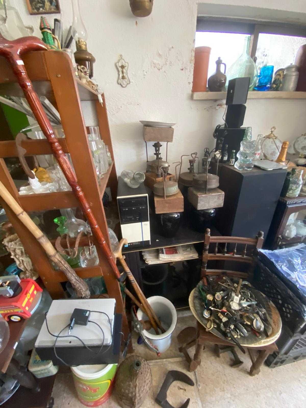 Velharias para venda