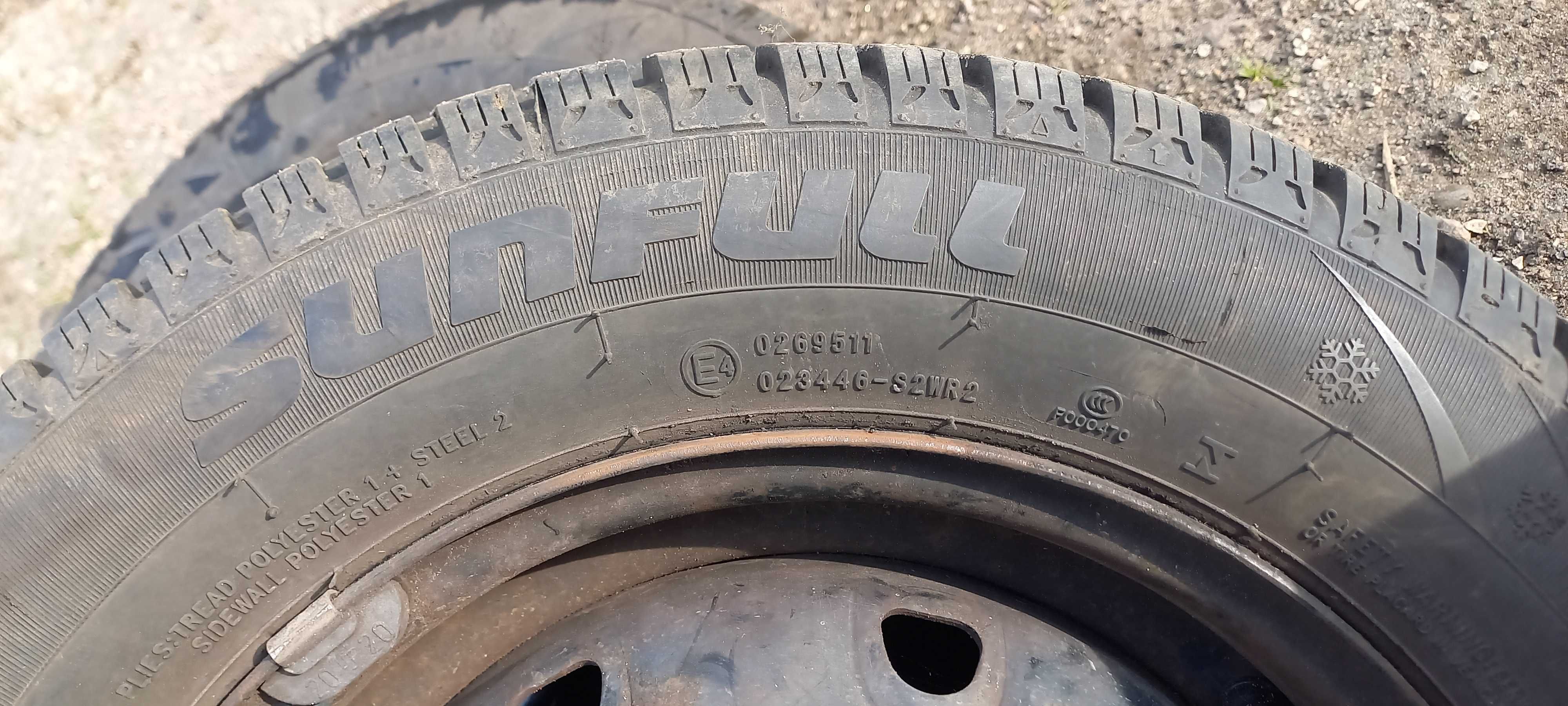 2x opona 145/70 R12