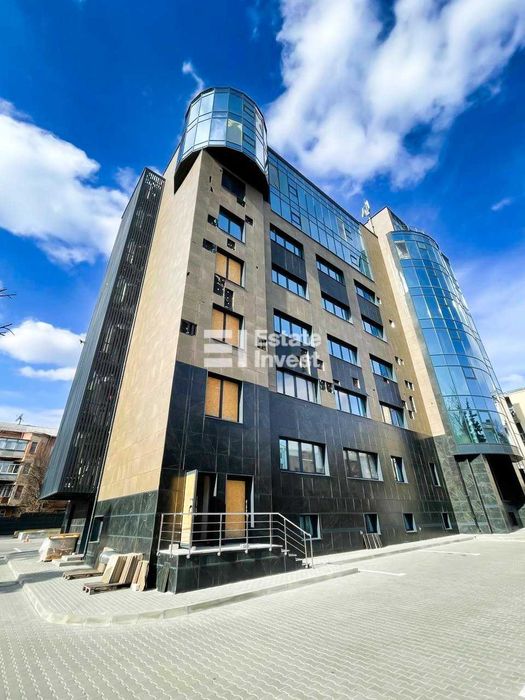 Здам приміщення в сучасному БЦ, за адресою: вул. Манізера, 8.