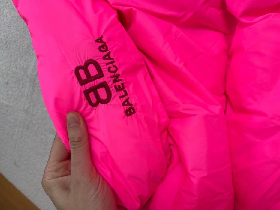 Куртка Balenciaga баленсіага рожева розмір с та  Л