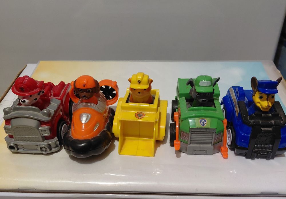 Iграшки щенячий патруль