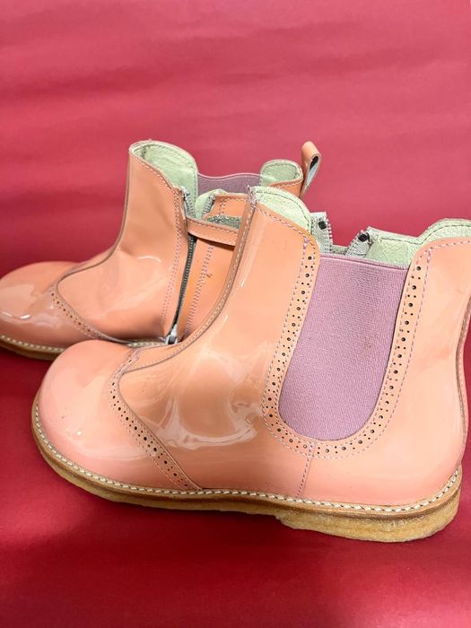 Взуття жіноче підліткове