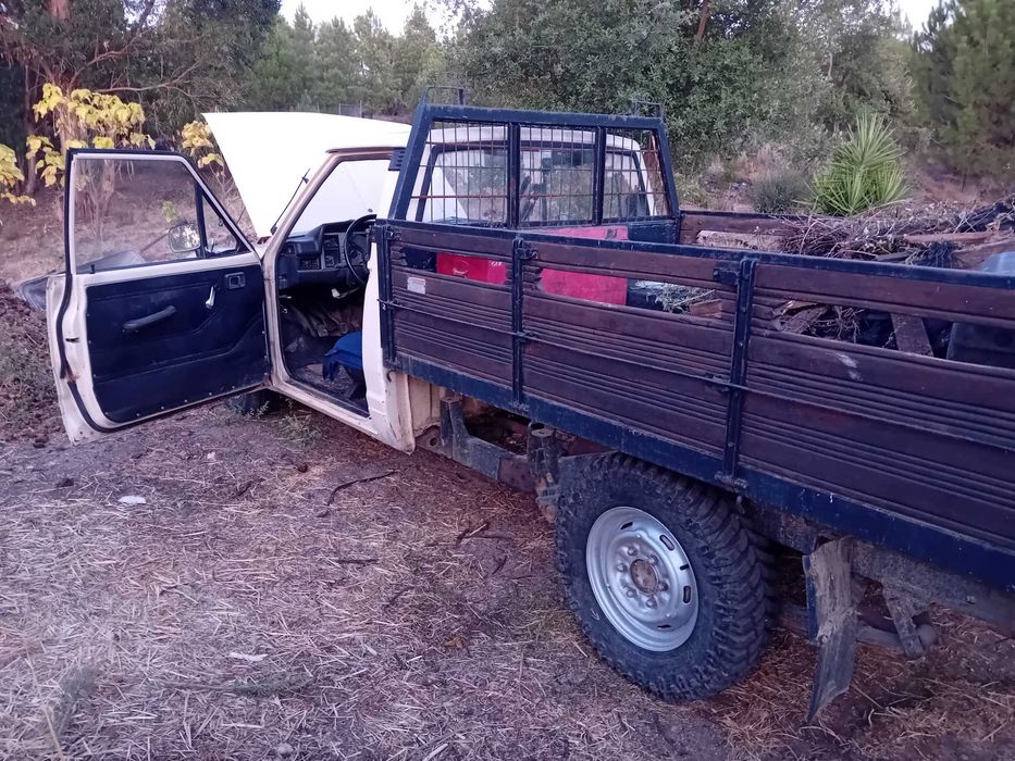 Clássico: uma robusta pick-up Datsun de 1983.