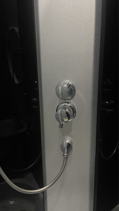 Душ-кабіна. Стан 10/10