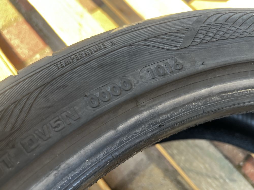 Комлект резини 225/40R18