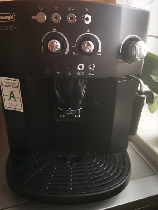 Ekspres do kawy DeLonghi Magnifica