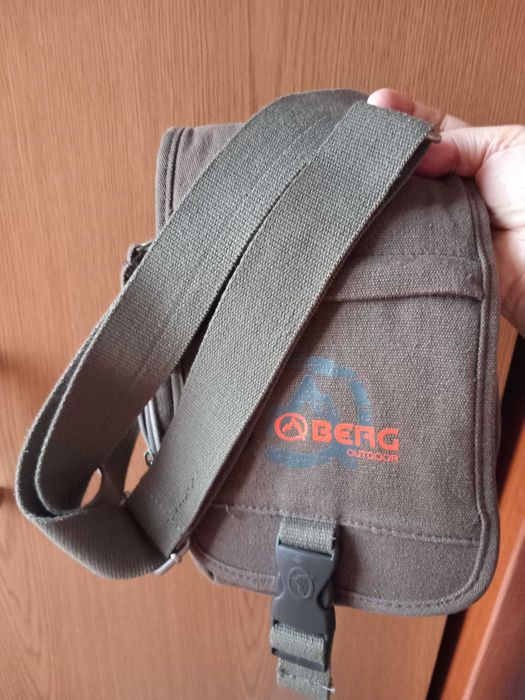 Bolsa marca "BERG" Khaki - Atiracolo - Excelente estado