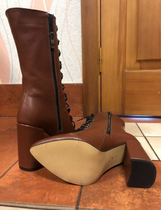 Женские полусапожки!Натуральная кожа,новые,37-38 размер